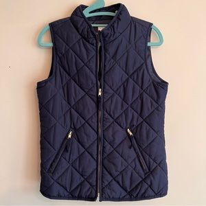 Crown & Ivy quilted vest | small | navy blue